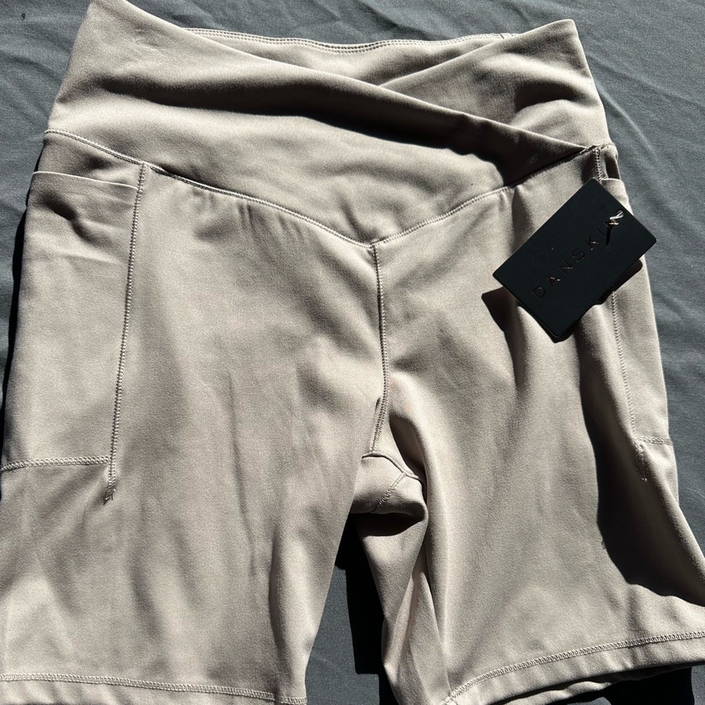 Danskin Bike‎ Shorts Medium NWT